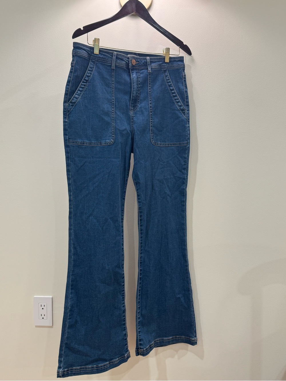 Know Rose flare denim, like new condition. Size 12.Dark Blue Women's Flared Jean